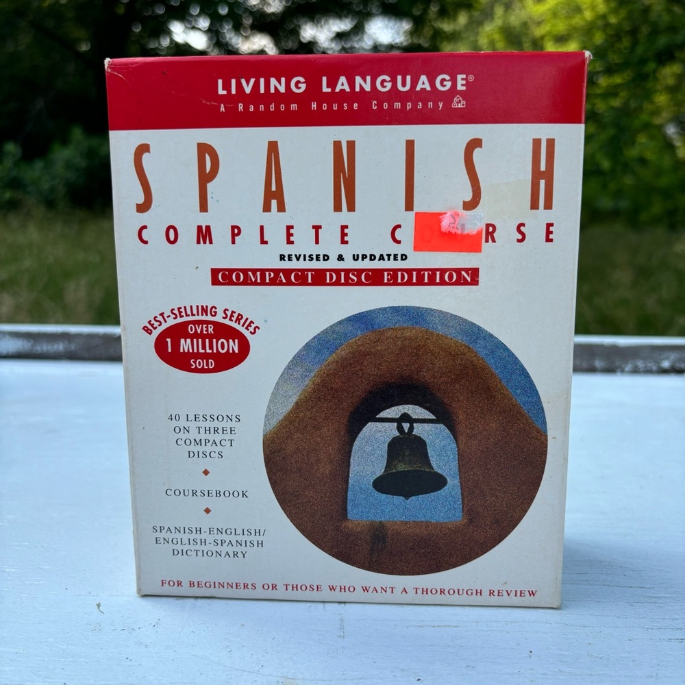 Living language Spanish complete course 3  CDs for beginners 40 lessons revised